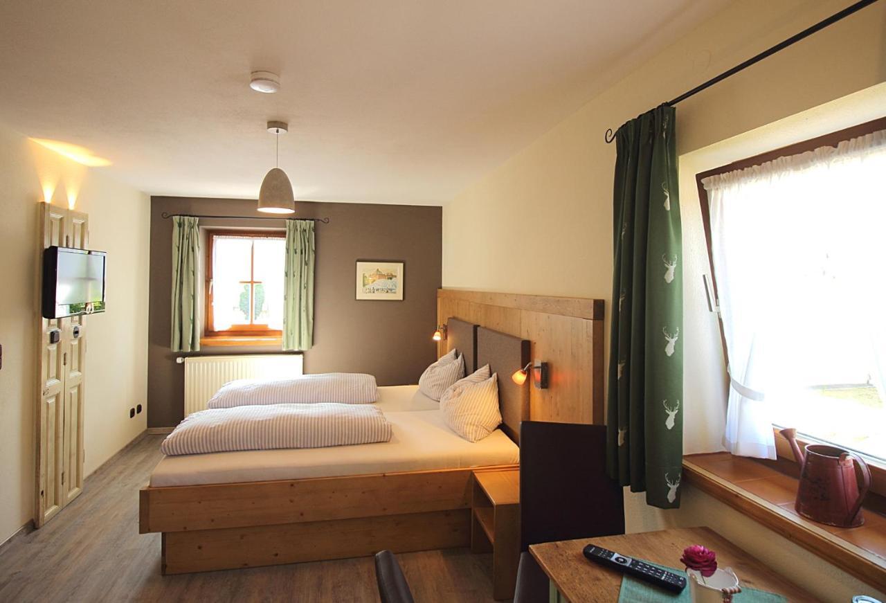 Gaestehaus Alpin - Inkl. Chiemgau-Karte Bergen  Kültér fotó