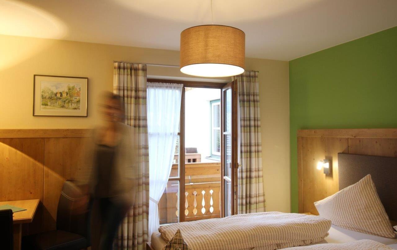 Gaestehaus Alpin - Inkl. Chiemgau-Karte Bergen  Kültér fotó