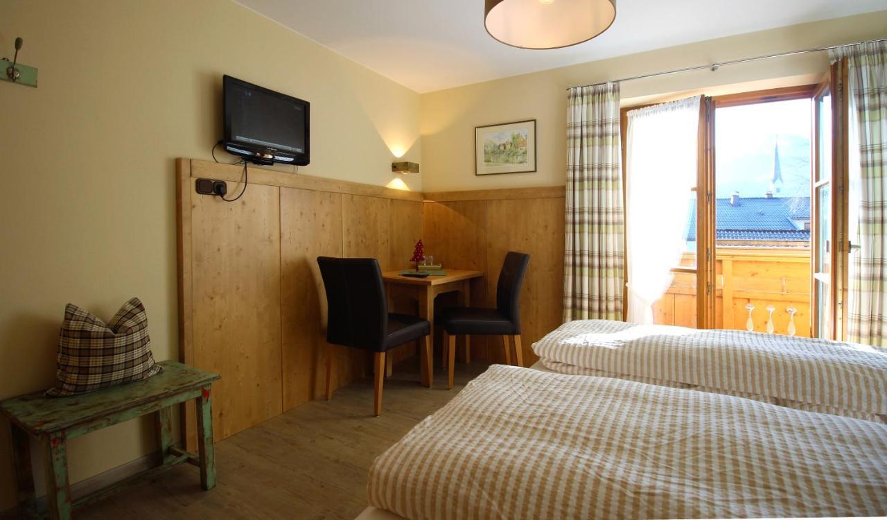 Gaestehaus Alpin - Inkl. Chiemgau-Karte Bergen  Kültér fotó